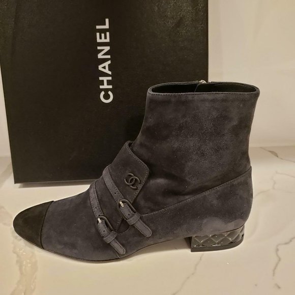 CHANEL 18B Suede Buckled Pointed Toe Short Ankle Booties Boots